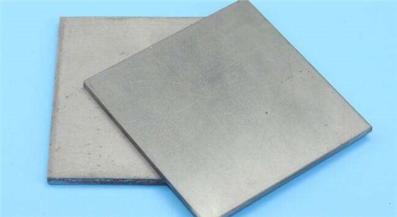 「钛螺丝」钛合金材料属难加工材料，导热性差