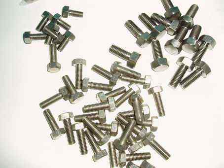 「钛合金螺丝」钛及钛合金的特性、用途